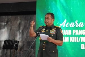 "Jenderal TNI Maruli Simanjuntak menyampaikan arahan tentang pentingnya regenerasi pemimpin TNI AD saat memimpin Sertijab Pangdam di Mabesad."