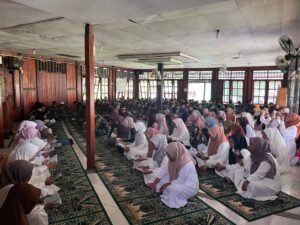 TNI BERDO'A BERSAMA DENGAN UMAT MUSLIM DI MESJID AL-MUHAJIRIN