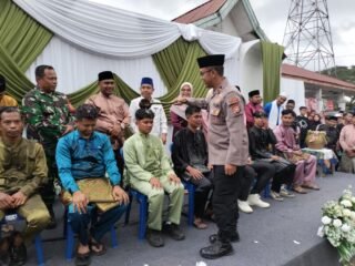 Prosesi adat Mandi Belimau Kampung Pinang Sebatang