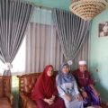 Perjuangan Ibu Demi Pendidikan, foto bersama kedua orang tua mama,