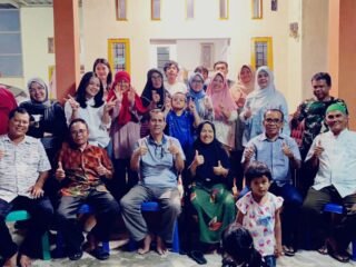 Momen Hangat Silaturahmi, Keluarga Besar Danioes Keleng Gelar Buka Puasa Bersama di Padang