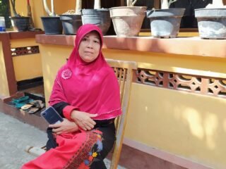 Syahniar Sampaikan Ucapan Idul Fitri kepada Jamaah Masjid Assalam Soro Wajan Yogyakarta dari Padang