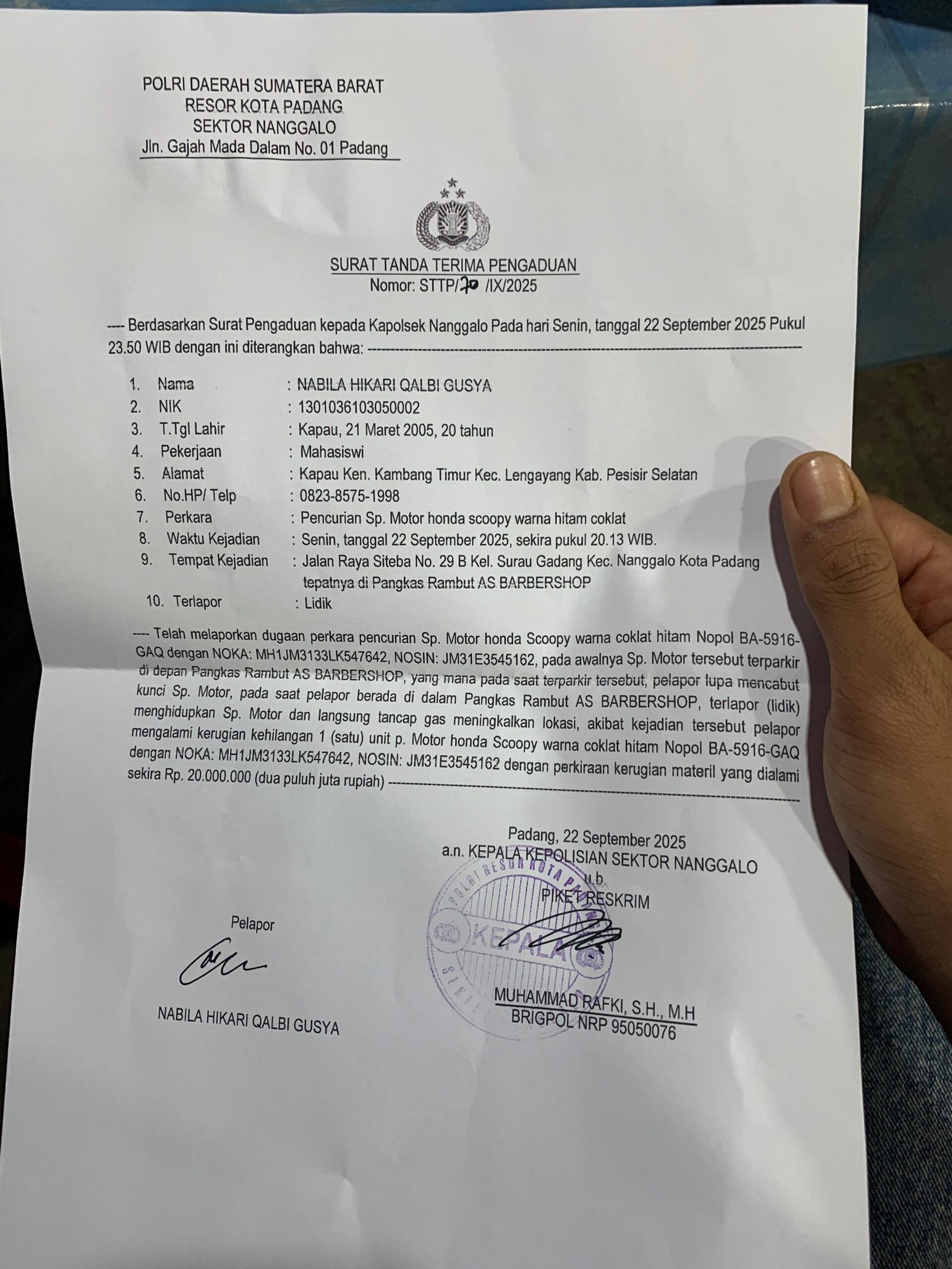 Surat tanda terima pengaduan pencurian sepeda motor dari Polsek Nanggalo Kota Padang