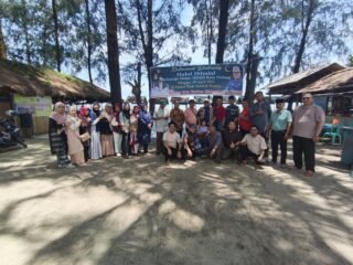 Sambutan Ketua IKBAR Kota Padang dalam kegiatan Halal Bihalal