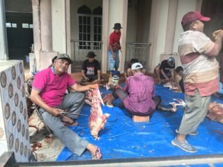 Semangat Kebersamaan Warnai Pelaksanaan Qurban di Masjid Jami’atul Ibadah Parak Karakah Padang
