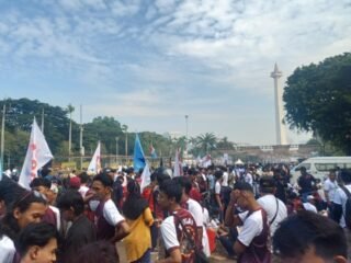 Perayaan May Day Monas: Ribuan Anggota PUK SPSI RTMM Gelar Aksi Damai Solidaritas