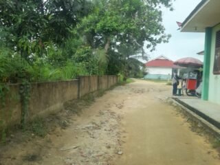 Jalan Sekolah Rusak Parah di SMPN 10 Tualang, 392 Siswa Terdampak Selama 5 Tahun