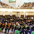Rektor Universitas Andalas Efa Yonnedi saat memberikan sambutan pada Wisuda II UNAND Tahun 2026 di Auditorium Kampus Limau Manis Padang.