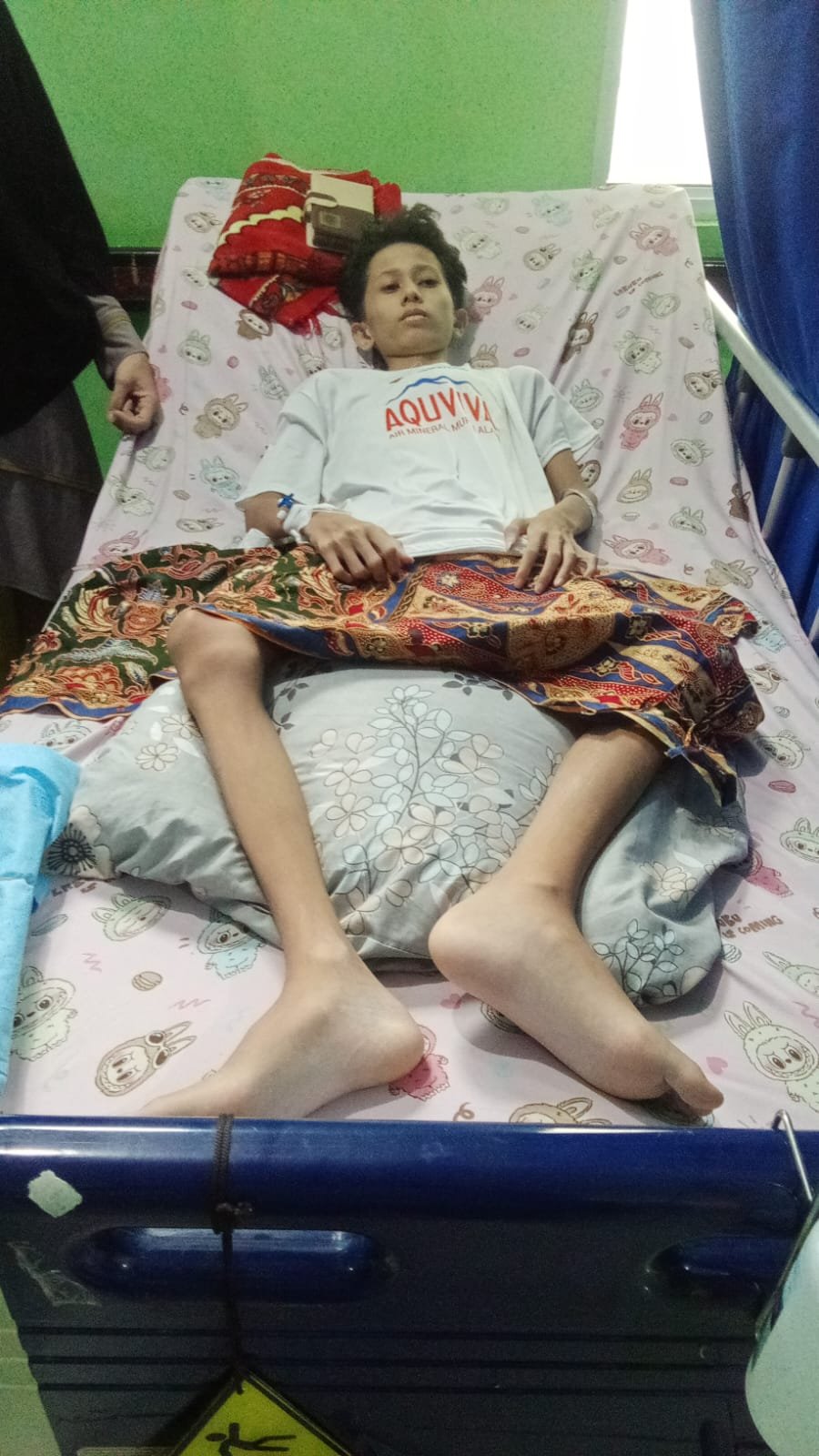 Akbar siswa MTsN Salido dirawat di RSUP M Jamil Padang akibat tumor mediastinum