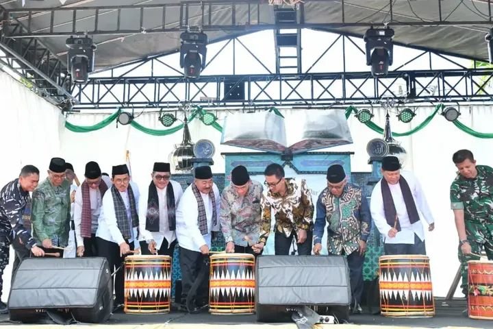 Pembukaan MTQN ke-42 Kecamatan Padang Selatan ditandai pemukulan gendang