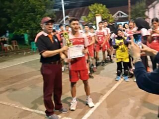 Kejuaraan Bola Voli Antar Klub U-19 Kota Padang Resmi Ditutup, Padang Adios Sabet Gelar Juara Putra dan Putri