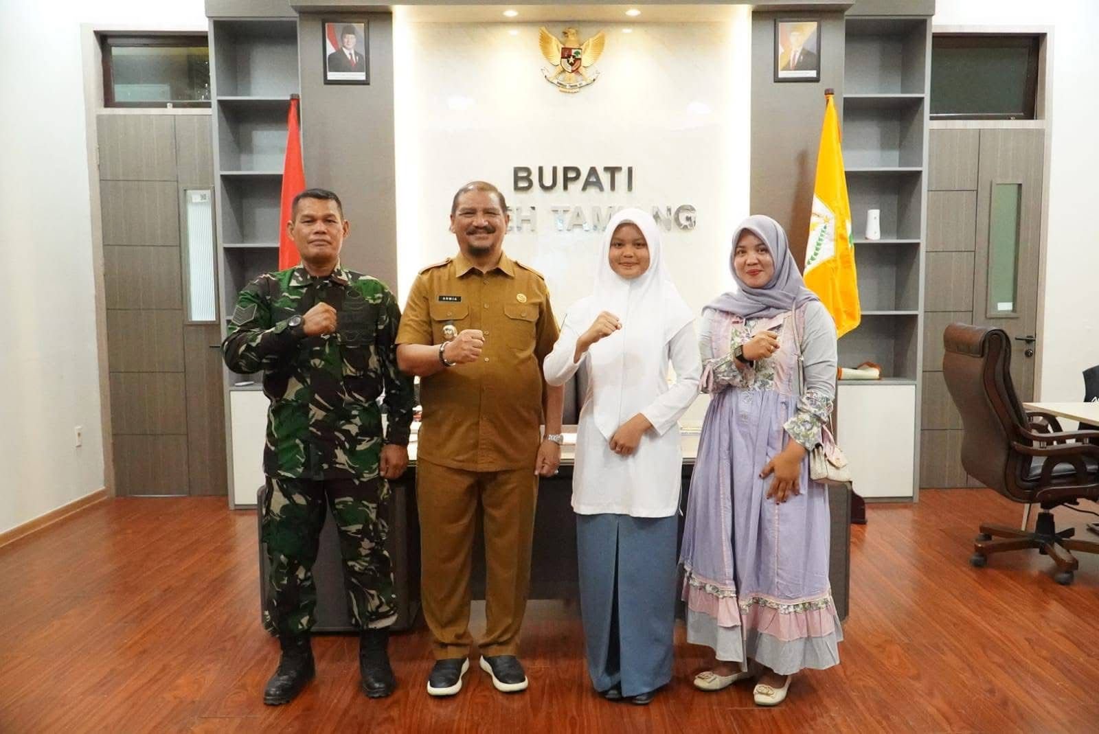 Bupati Aceh Tamiang Irjen. POL. (P) Drs. Armia Pahmi, M.H., menerima kunjungan Zilqueensa calon Paskibraka Nasional 2026 mewakili Provinsi Aceh