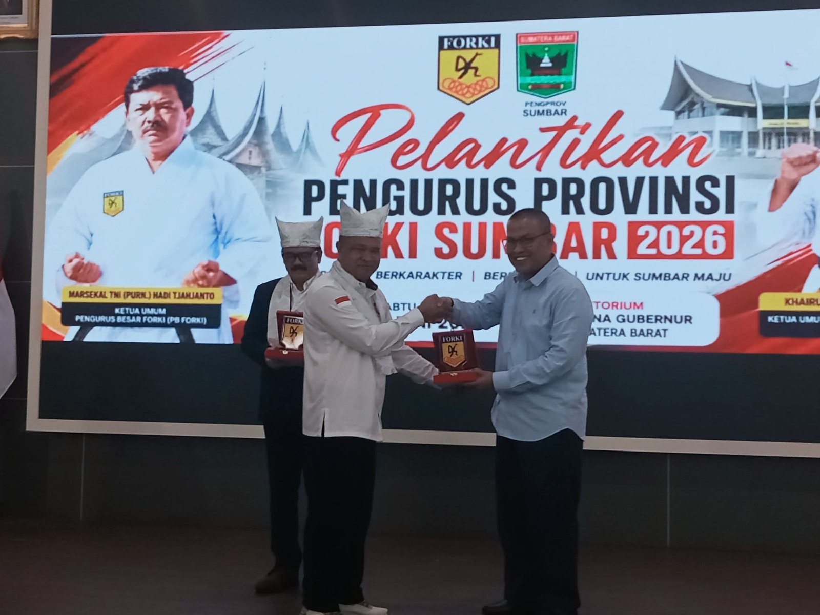 Andre Rosiade menghadiri pelantikan Pengurus FORKI Sumbar 2026 di Auditorium Gubernur Sumbar.