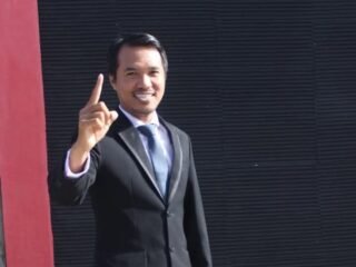 M. Jamil, S.H., M.Kn., Direktur Mimbar Hukum Indonesia, saat membuka Webinar Nasional tentang hubungan hukum antara majikan dan Pekerja Rumah Tangga (PRT).