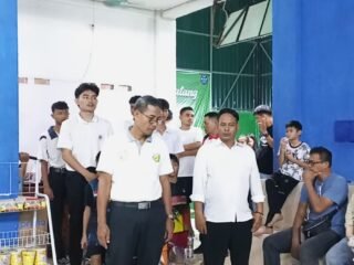 Semarak Turnamen Bulu Tangkis Anak Nagari Cup I, Babak 8 Besar di ADT Badminton Hall Balai Baru Berlangsung Meriah