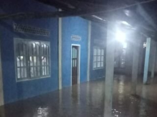 Banjir Kepung Lakitan Tengah, Empat Kampung Terendam, BPBD Siagakan Perahu Karet