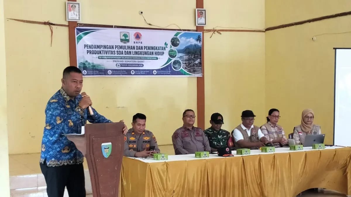 Pemulihan Lingkungan Bayang Utara Camat IV Nagari Bayang Utara membuka FGD pemulihan lingkungan pascabencana bersama instansi teknis dan akademisi.