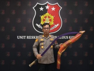 Polisi Gagalkan Pengiriman Klewang 1,3 Meter ke Remaja di Kudus, Terungkap Dibeli Lewat Marketplace untuk Koleksi