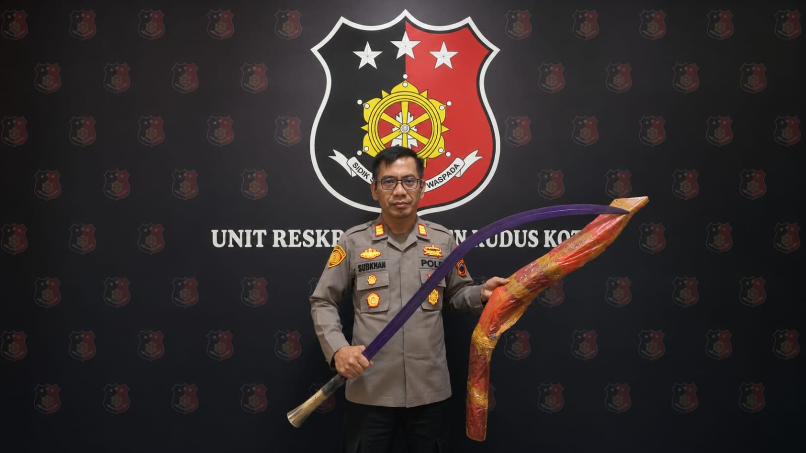 Polisi gagalkan pengiriman klewang