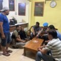 Sabu Beredar di Airpura Polisi mengamankan pria yang diduga memiliki 11 paket sabu di Mapolsek Pancung Soal, Pesisir Selatan.