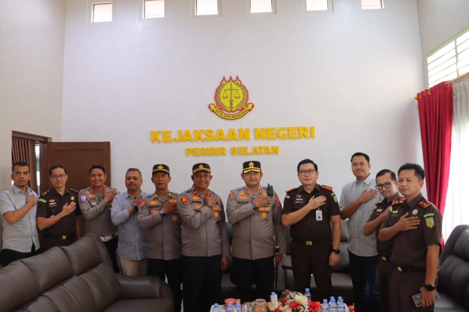 Kapolres dan Kajari Pessel memperkuat sinergi penegakan hukum