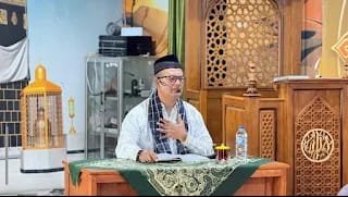 Ustaz Zen Hoki menyampaikan pesan Lentera Hati