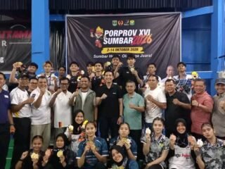 Atlet bulutangkis Kota Padang
