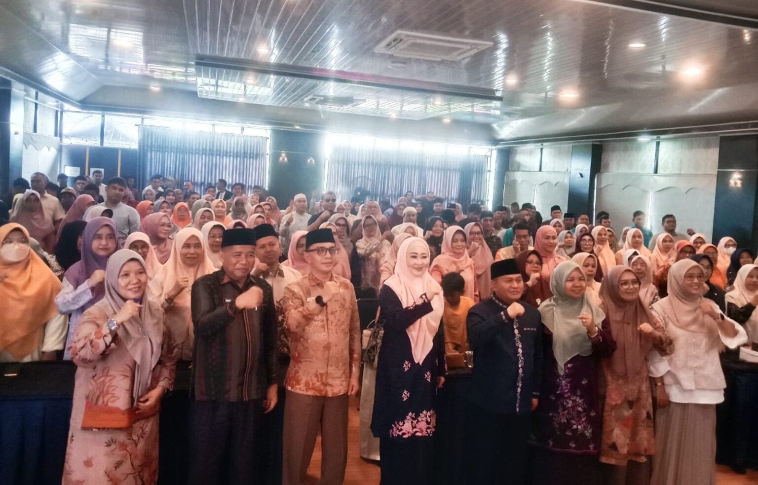 Lisda Hendrajoni Tekankan Pendidikan Karakter di Era Digital
